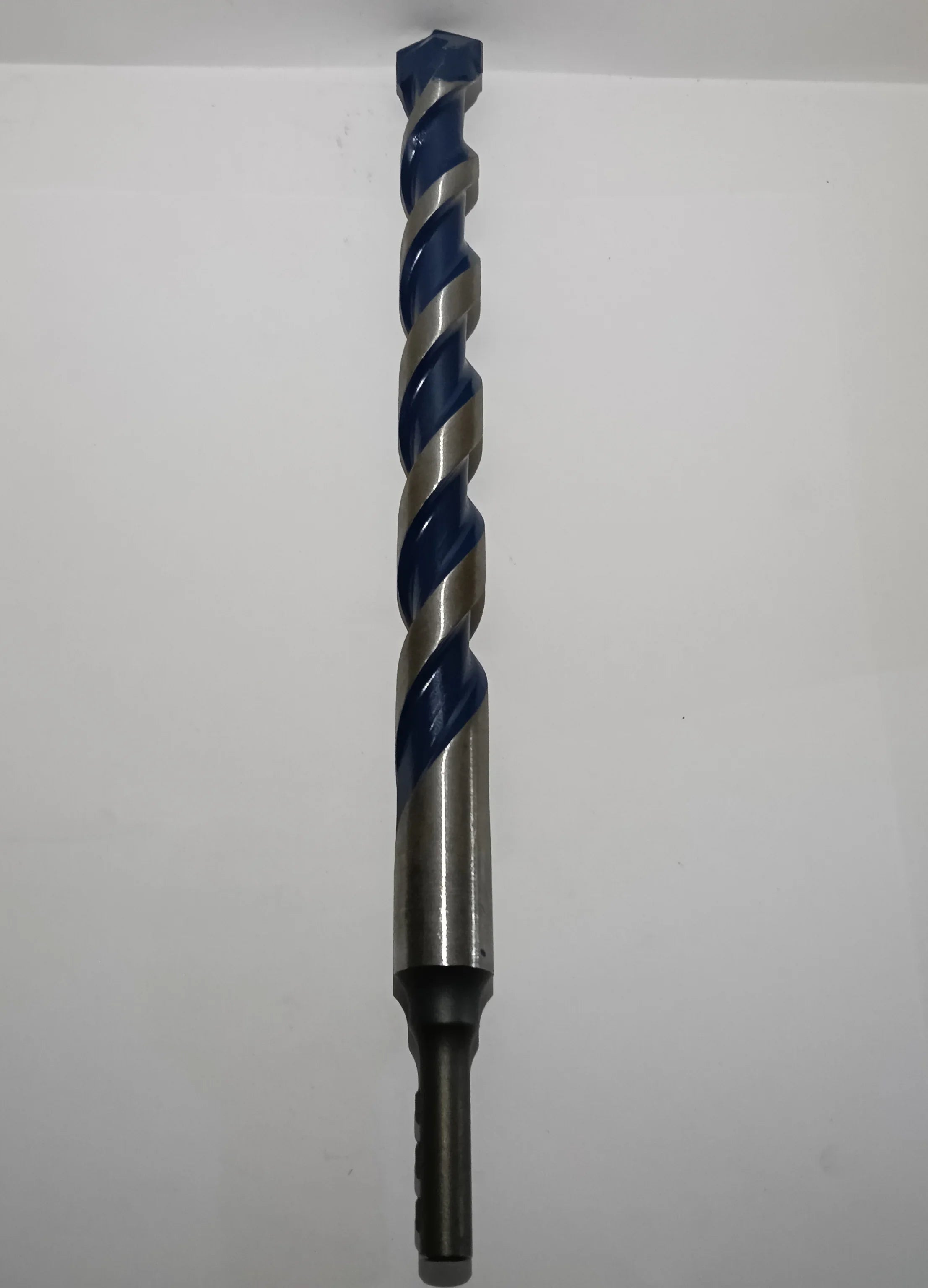 Broca CYL-5 7/8"x10"x12" GRANITO
