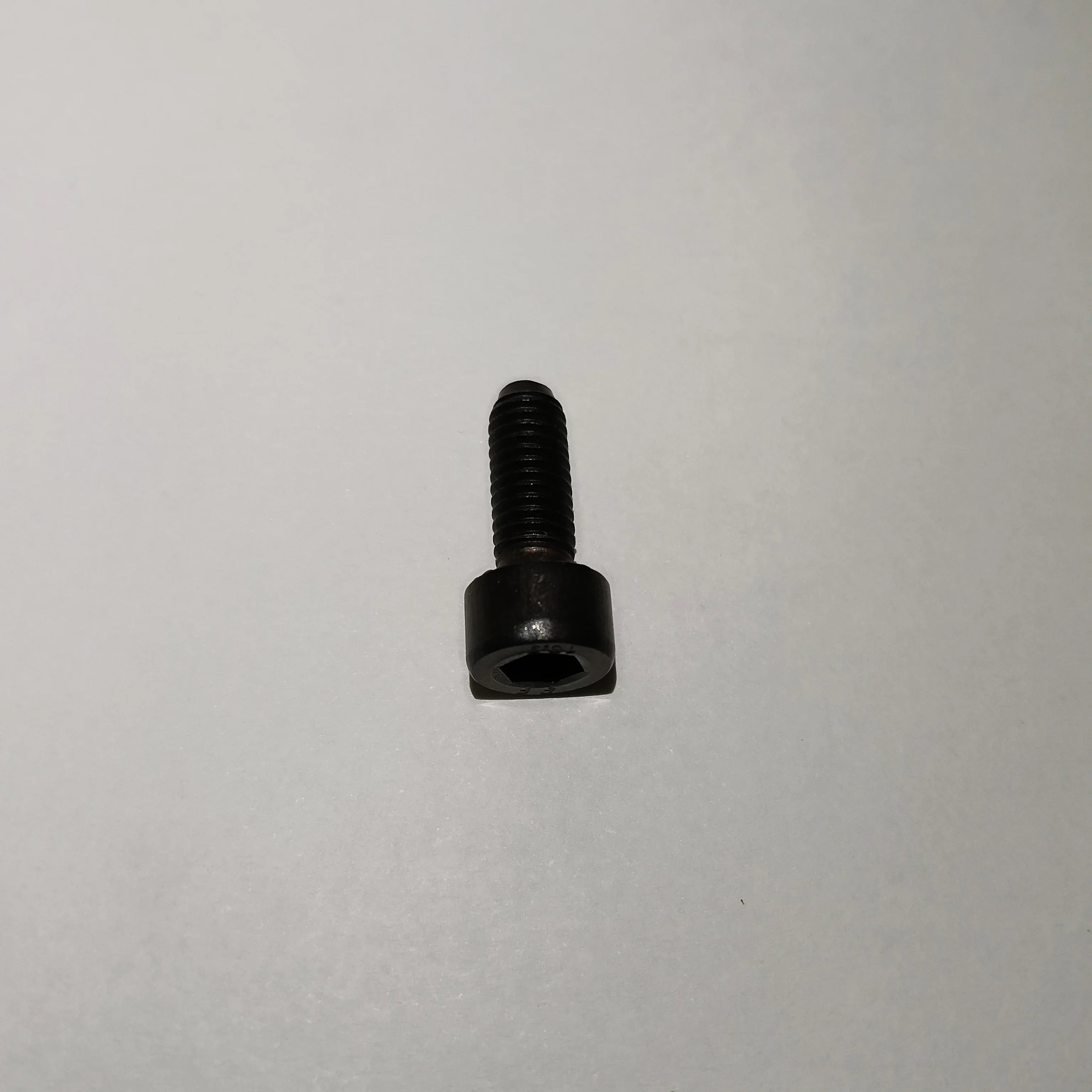 Tornillo Allen  1548 1551
